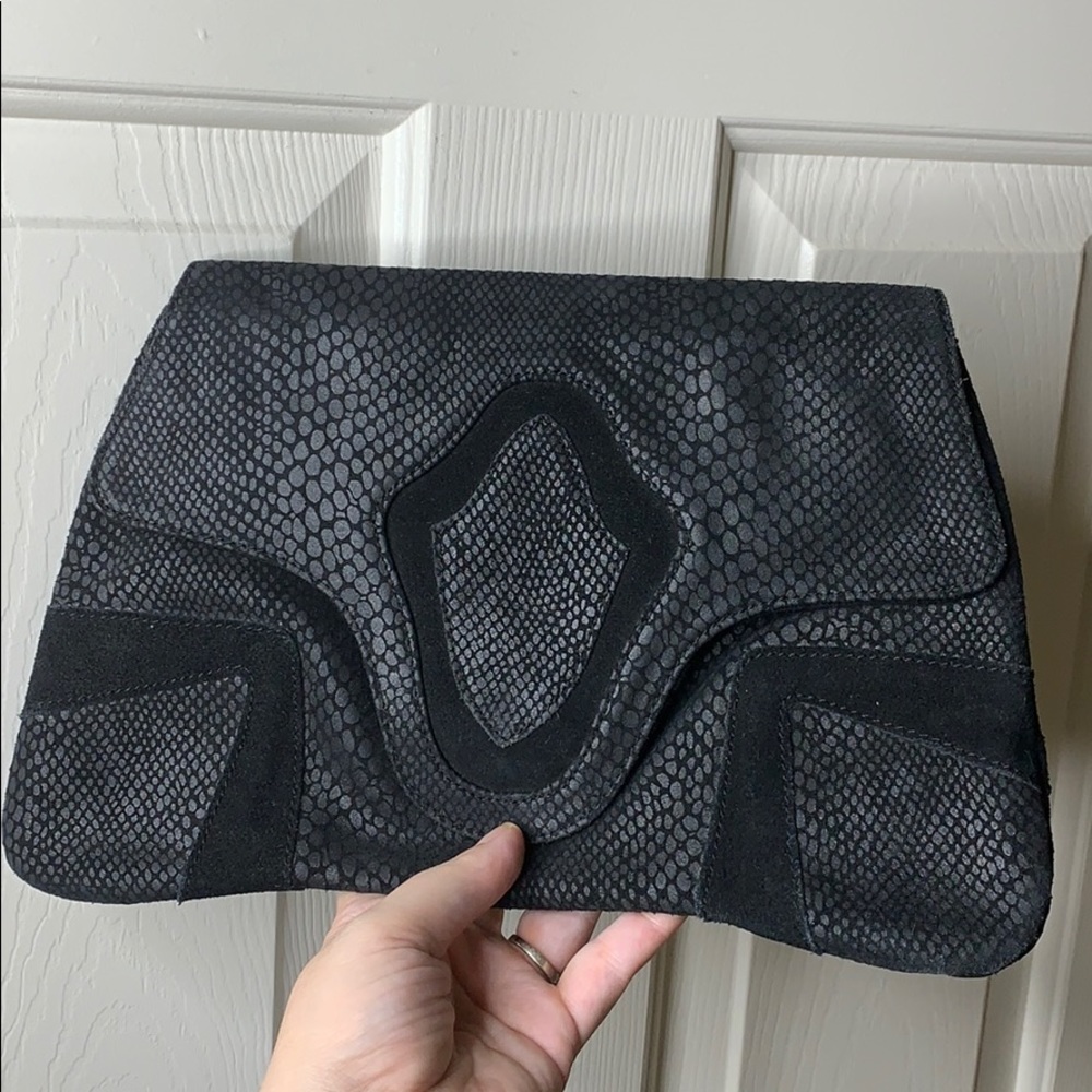 Vintage Ora black leather clutch